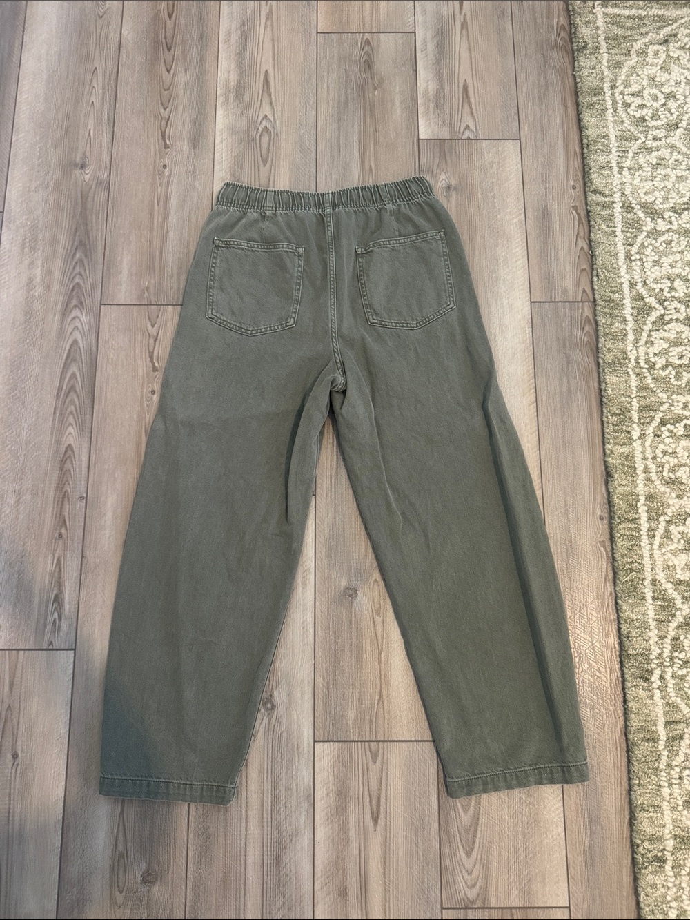 Women’s Gap Barrel Olive Green Drawstring Casual Pants - Picture 2 of 3